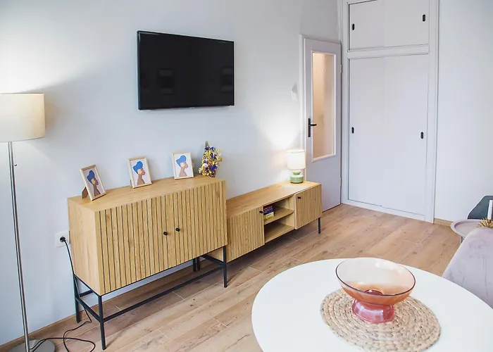 за гости ирис Iris Guest Апартаменты